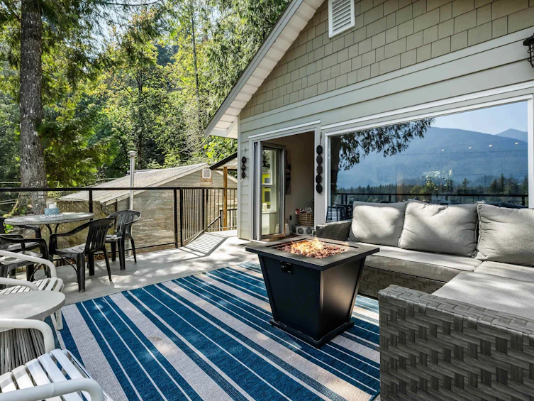 312 Munroe Avenue, Cultus Lake, BC, V2R 5A2 - 29