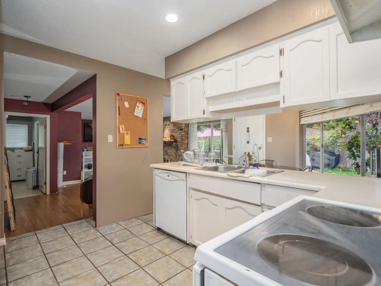 3771 Nicola Street, Abbotsford, BC, V2T 4Z8 - 12
