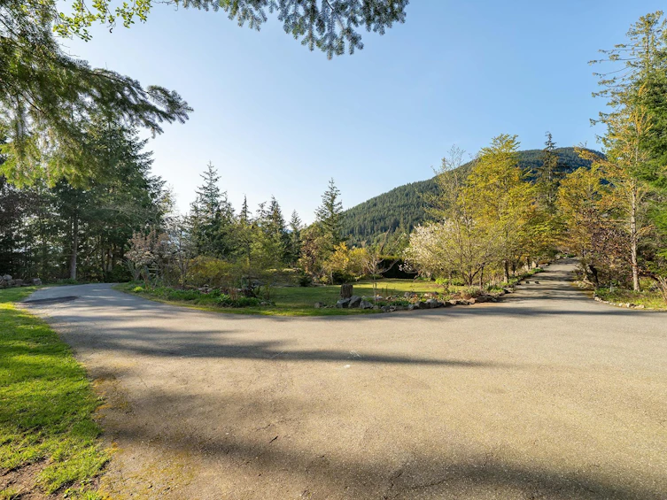 1335 Adams Road, Bowen Island, BC, V0N 1G2 - 34