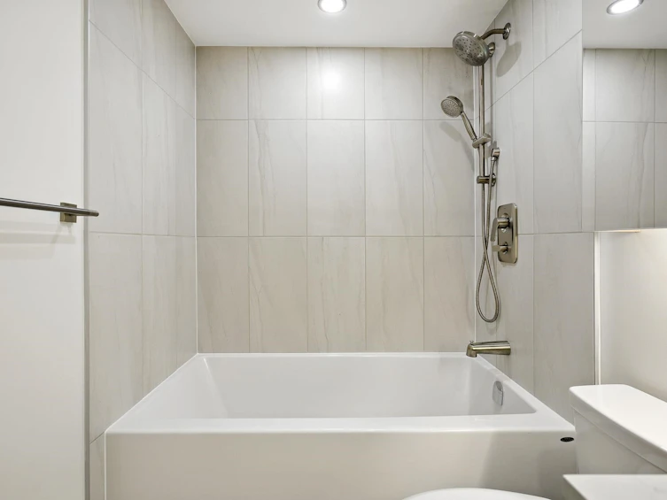 19-2885 E Kent Avenue North, Vancouver, BC, V5S 3T9 - 11