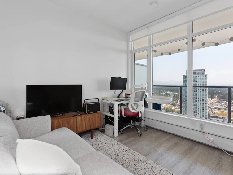 4305-13350 Central Avenue, Surrey, BC, V3T 0S1 - 3
