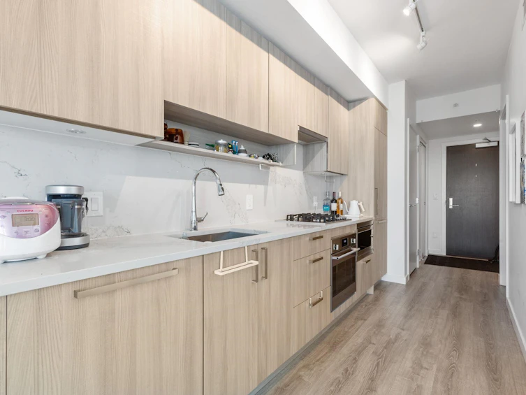 4305-13350 Central Avenue, Surrey, BC, V3T 0S1 - 4