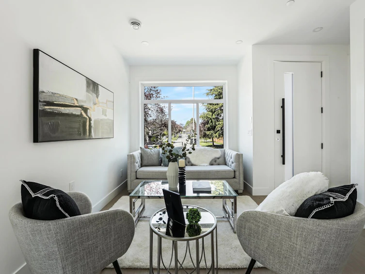 2262 Newport Avenue, Vancouver, BC, V5P 2J2 - 2