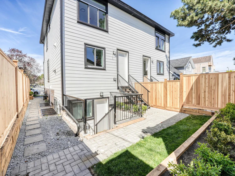 2262 Newport Avenue, Vancouver, BC, V5P 2J2 - 19