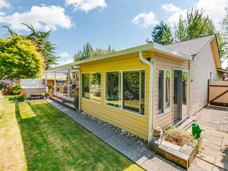 16113 13a Avenue, Surrey, BC, V4A 6W4 - 16