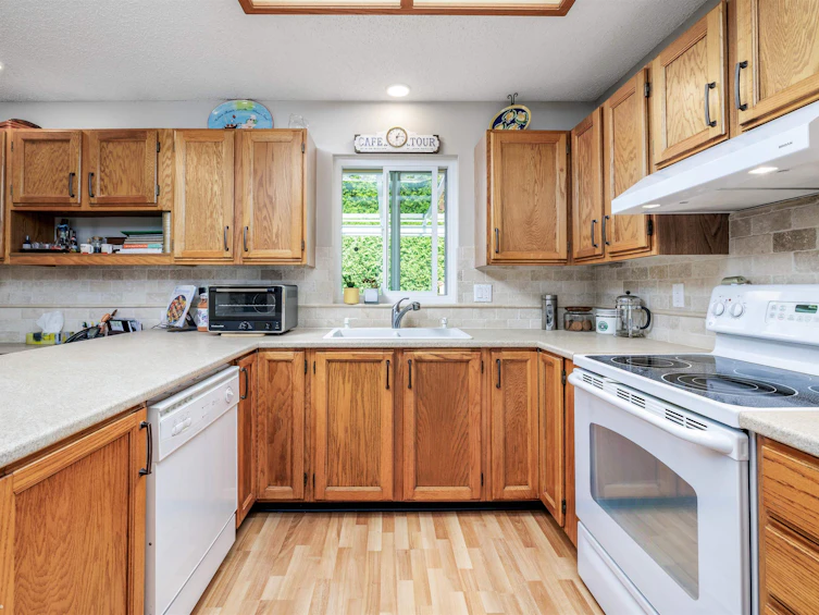 16113 13a Avenue, Surrey, BC, V4A 6W4 - 10