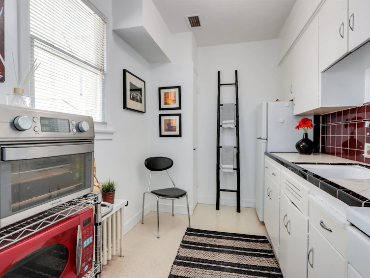 303-1565 Burnaby Street, Vancouver, BC, V6G 1X1 - 12