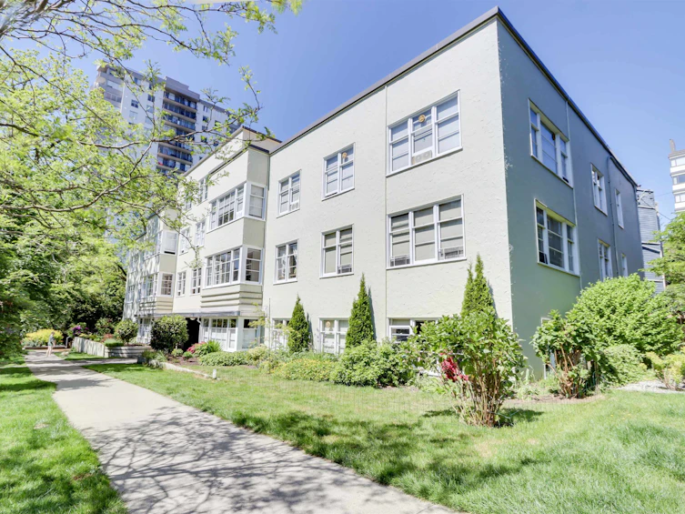 303-1565 Burnaby Street, Vancouver, BC, V6G 1X1 - 2