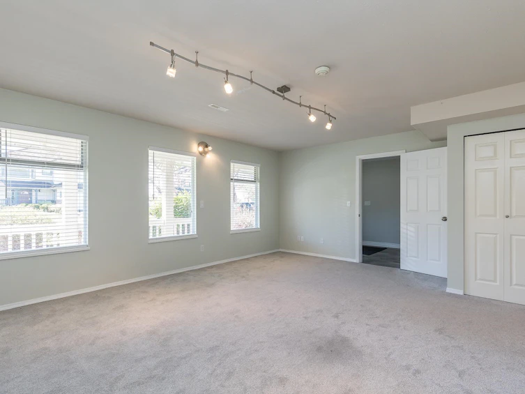 35449 Calgary Avenue, Abbotsford, BC, V3G 1J6 - 17