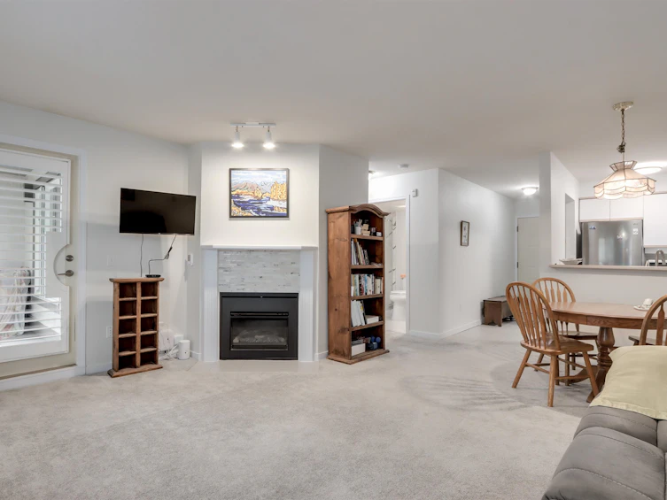 205-1535 Chesterfield Avenue, North Vancouver, BC, V7M 2N5 - 11