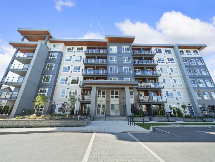 301-30494 Cardinal Avenue, Abbotsford, BC, V2T 0A5 - 2