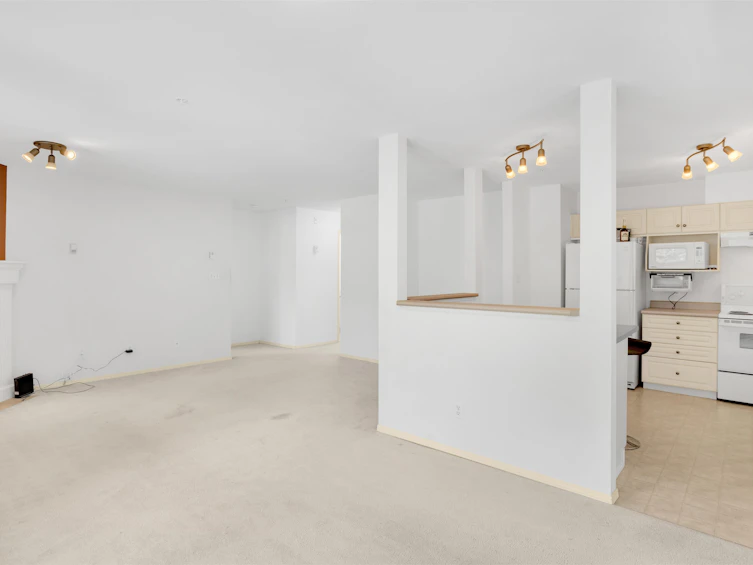 211-33708 King Road, Abbotsford, BC, V2S 8C6 - 8