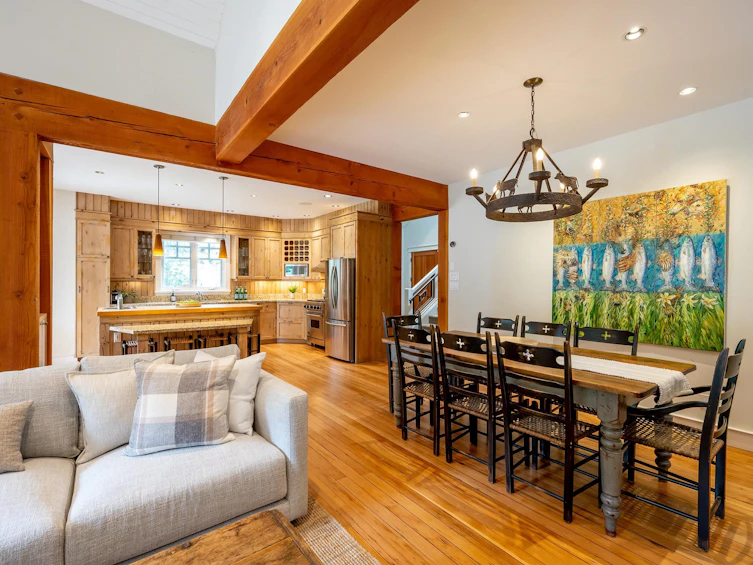 7313 Fitzsimmons Road South, Whistler, BC, V8E 0E5 - 6