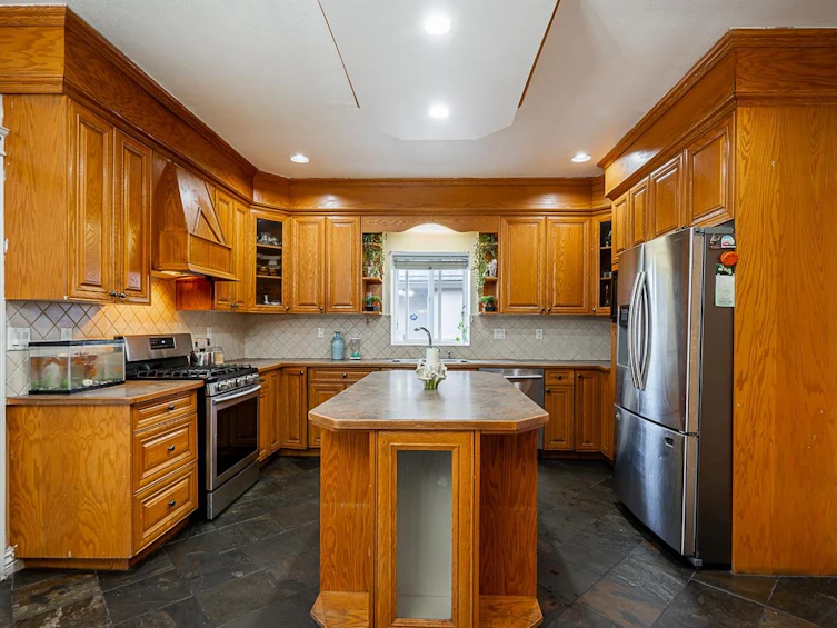 8182 145 Street, Surrey, BC, V3S 9J7 - 9