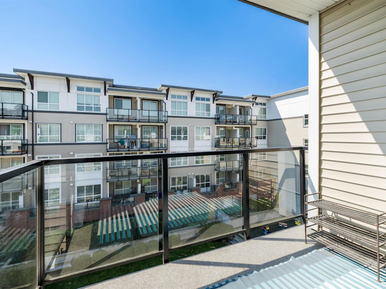 415-6438 195a Street, Surrey, BC, V4N 6R5 - 5