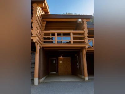 2-20619 Edelweiss Drive - 3