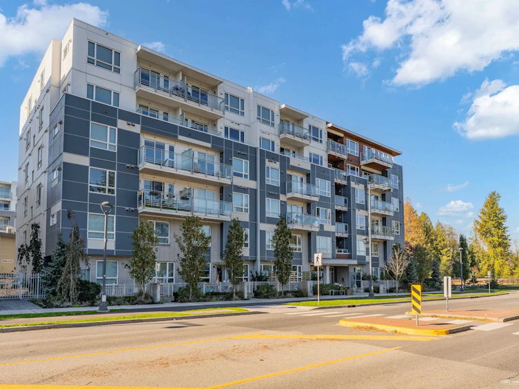 305-10603 140 Street, Surrey, BC, V3T 0M8 - 2