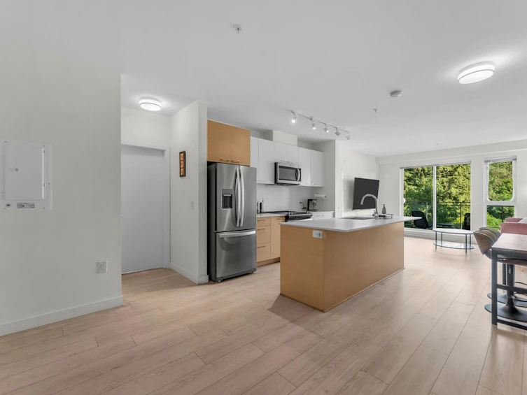 305-10603 140 Street, Surrey, BC, V3T 0M8 - 13