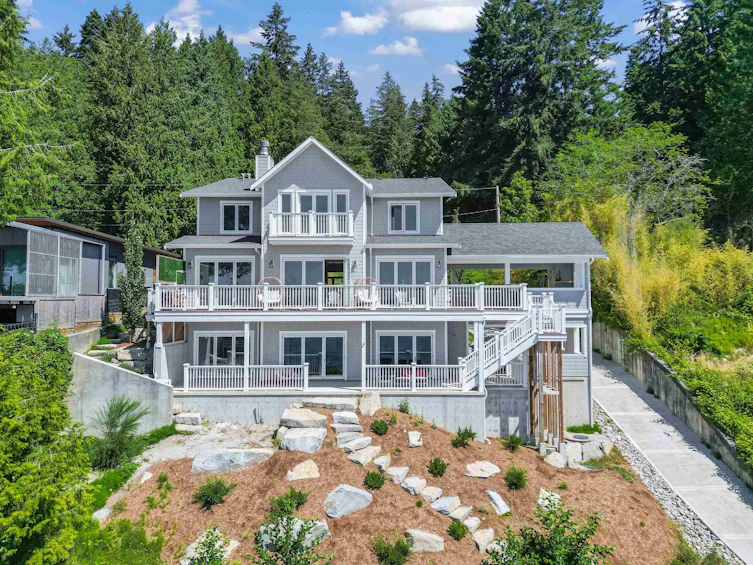 2585 Lower Road, Roberts Creek, BC, V0N 2W4 - 2