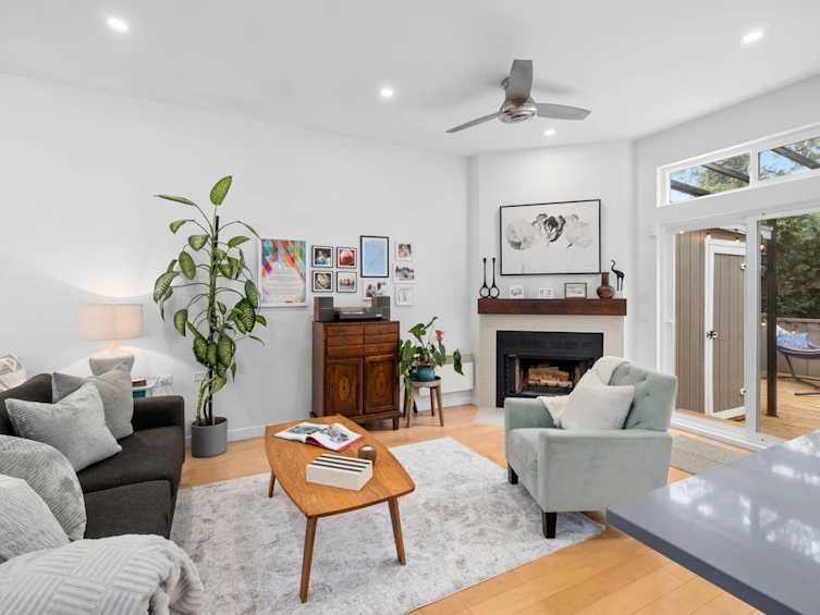 3418 Weymoor Place, Vancouver, BC, V5S 4G5 - 3