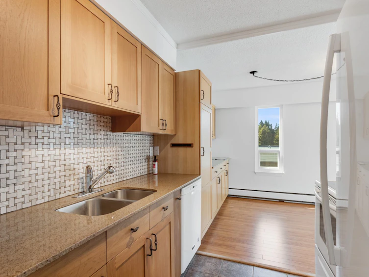 303-134 W 20th Street, North Vancouver, BC, V7M 1Y4 - 9