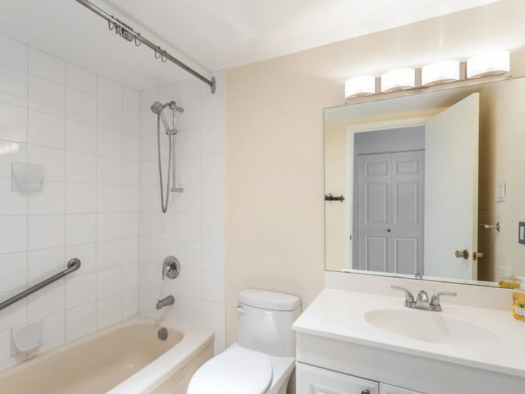 303-134 W 20th Street, North Vancouver, BC, V7M 1Y4 - 19