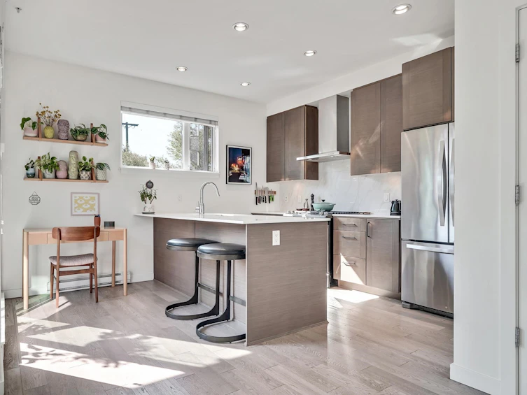 5962 St. George Street, Vancouver, BC, V5W 0C5 - 3