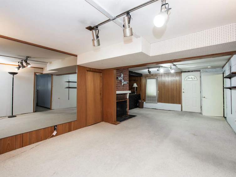 1852 Appin Road, North Vancouver, BC, V7J 2T5 - 27