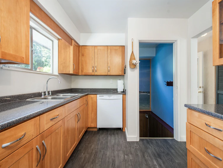 1852 Appin Road, North Vancouver, BC, V7J 2T5 - 11