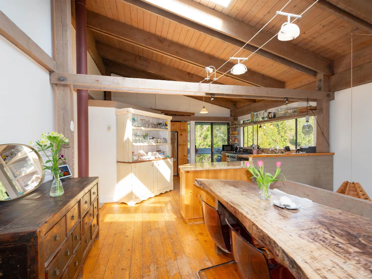4477 Strathcona Road, North Vancouver, BC, V7G 1G7 - 4