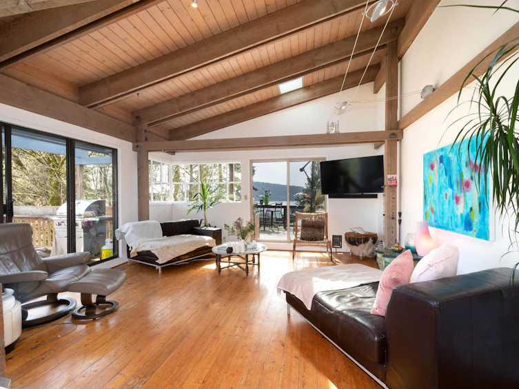 4477 Strathcona Road, North Vancouver, BC, V7G 1G7 - 6
