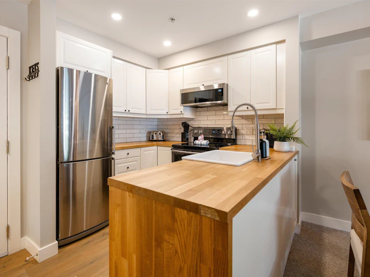 109-2050 Lake Placid Road, Whistler, BC, V8E 0A8 - 9