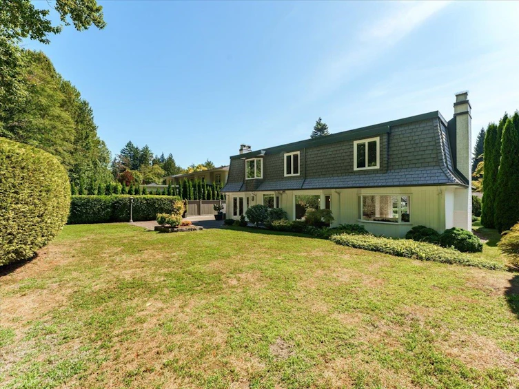535 Newcroft Place, West Vancouver, BC, V7T 1W9 - 2