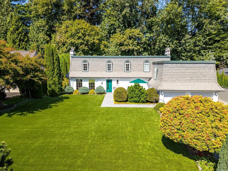 535 Newcroft Place, West Vancouver BC V7T 1W9