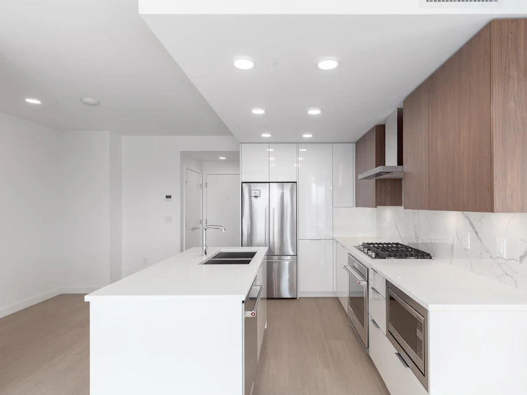 2507-7769 Park Crescent, Burnaby, BC, V3N 0J7 - 3