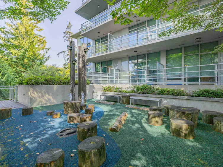 006-9060 University Crescent, Burnaby, BC, V5A 0E1 - 27