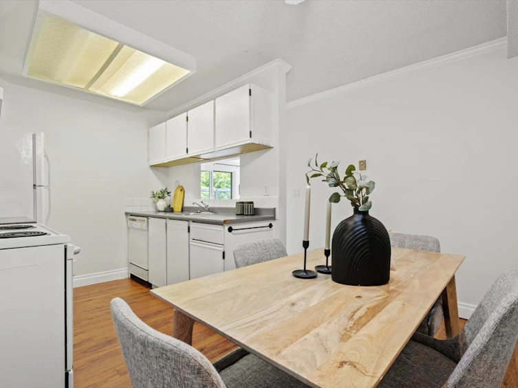 110-1345 W 4th Avenue, Vancouver, BC, V6H 3Y8 - 7