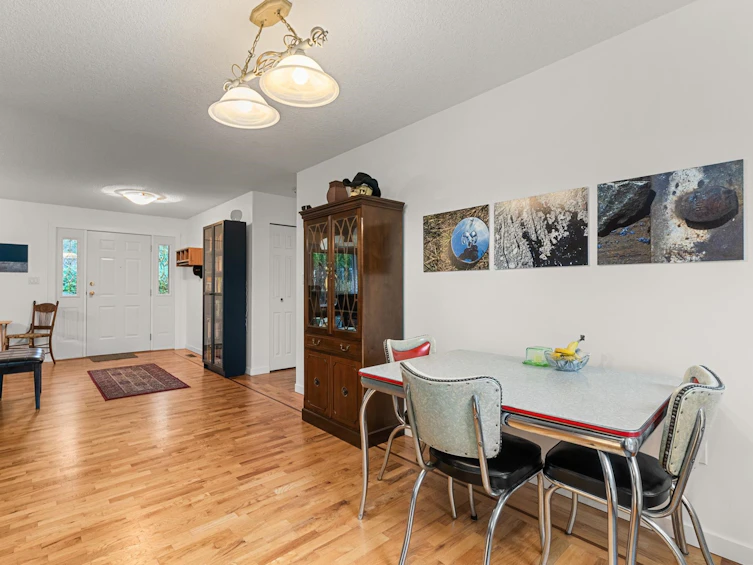 1559 Park Avenue, Roberts Creek, BC, V0N 2W2 - 10