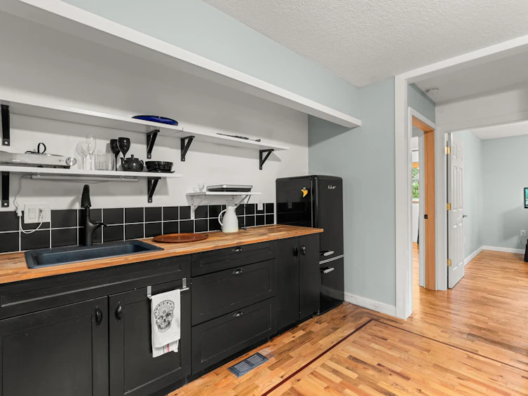 1559 Park Avenue, Roberts Creek, BC, V0N 2W2 - 24