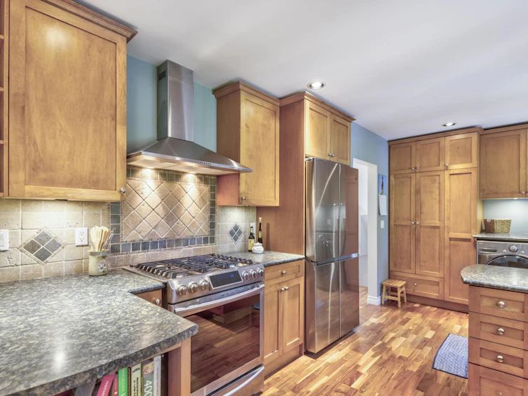 2956 Spuraway Avenue, Coquitlam, BC, V3C 2C8 - 14