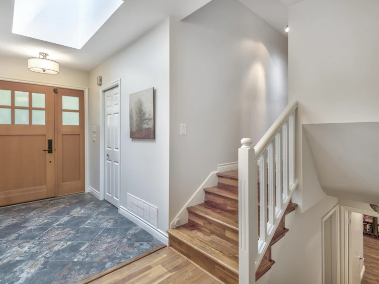 2956 Spuraway Avenue, Coquitlam, BC, V3C 2C8 - 4