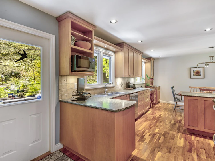 2956 Spuraway Avenue, Coquitlam, BC, V3C 2C8 - 16