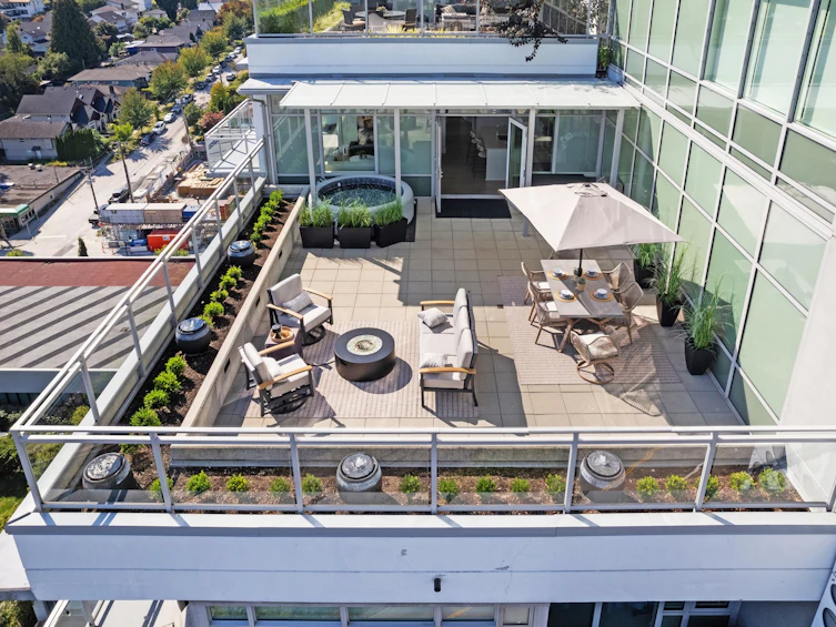 SPH06-200 Nelson's Crescent, New Westminster, BC, V3L 0H4 - 2