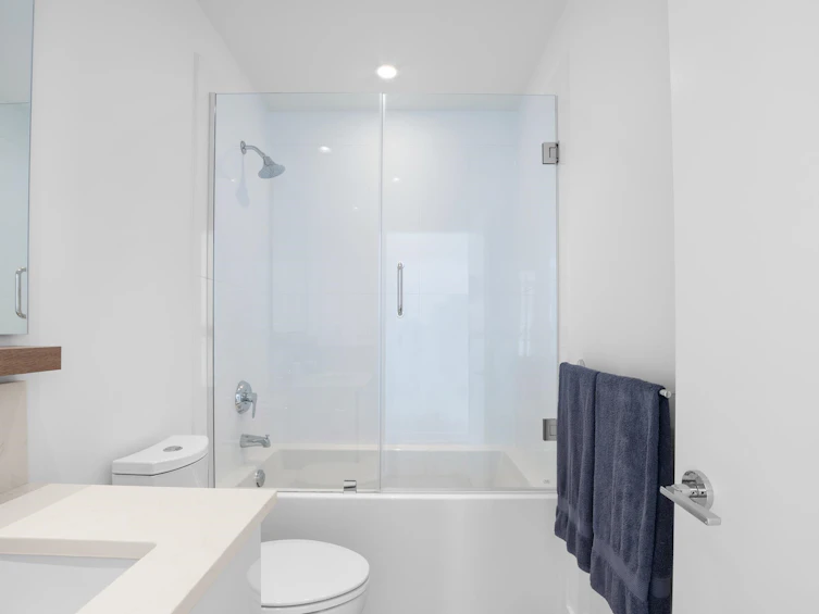 SPH06-200 Nelson's Crescent, New Westminster, BC, V3L 0H4 - 21