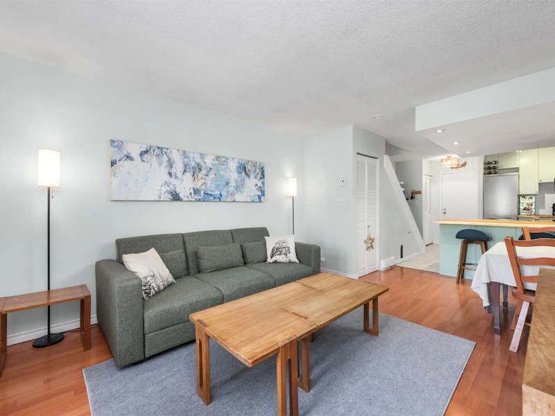 1 - 719 E 31st Avenue, Vancouver BC V5V 2W9
