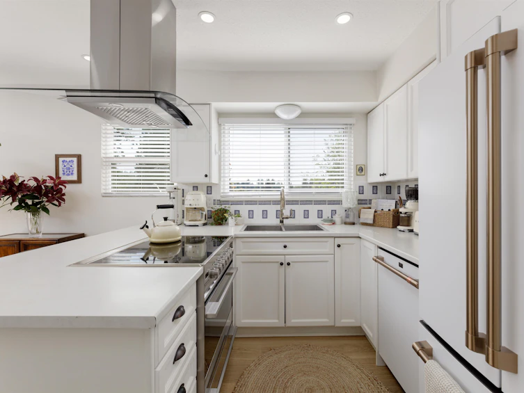 2441 Panorama Drive, North Vancouver, BC, V7G 1V4 - 5
