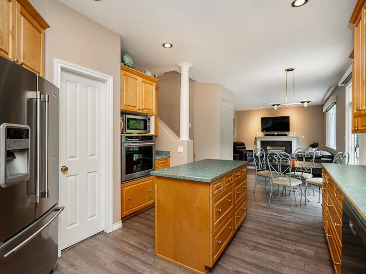 11135 164 Street, Surrey, BC, V4N 4X9 - 11