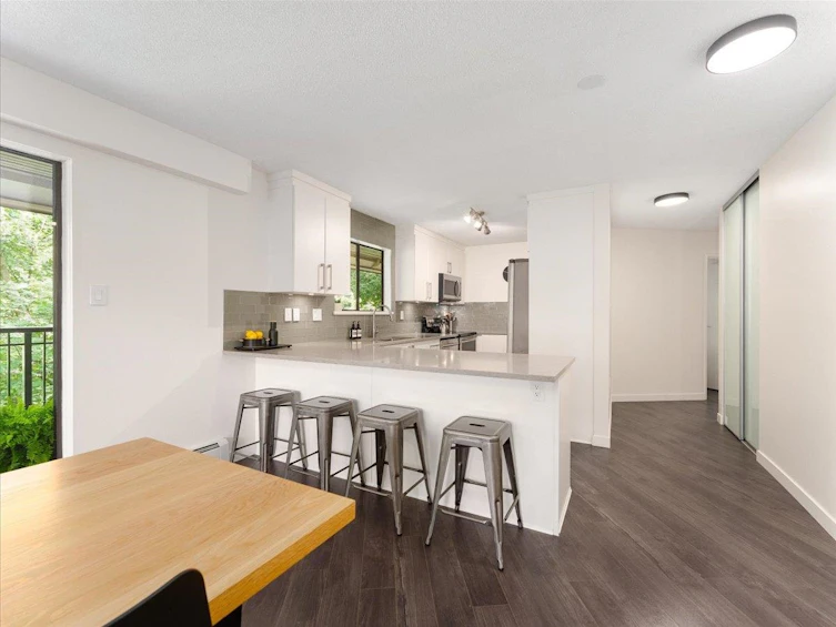 304-1385 Draycott Road, North Vancouver, BC, V7J 3K9 - 5