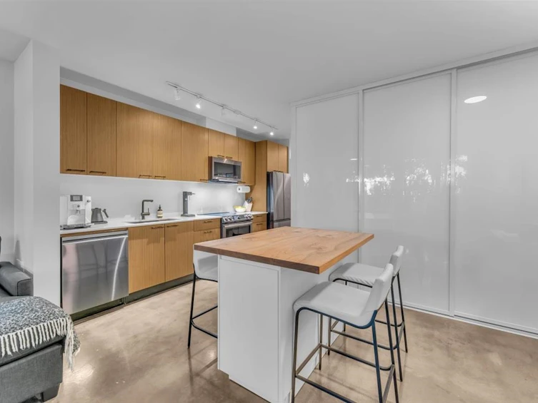 210-221 Union Street, Vancouver, BC, V6A 0B4 - 5
