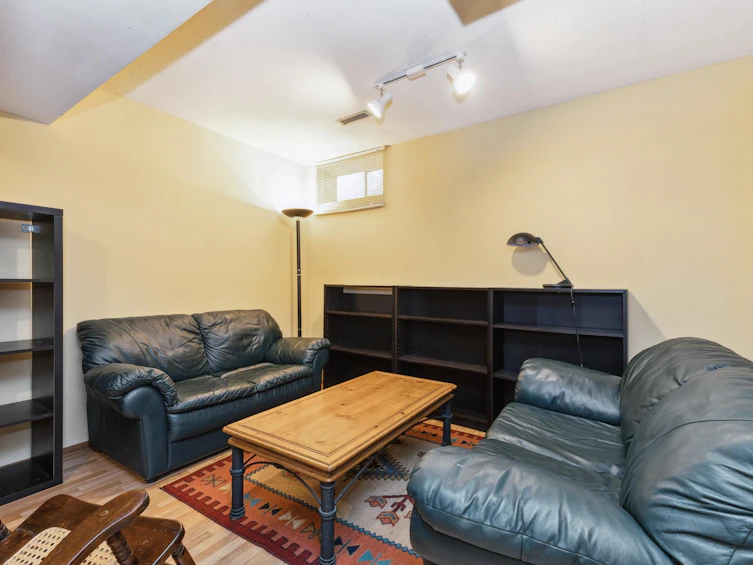 4728 Underwood Avenue, North Vancouver, BC, V7K 3A8 - 24